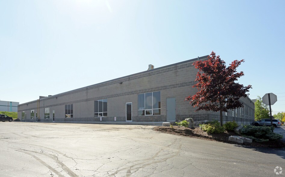 150 Pinebush Rd, Cambridge, ON à louer - Photo de l’immeuble – Image 3 sur 8