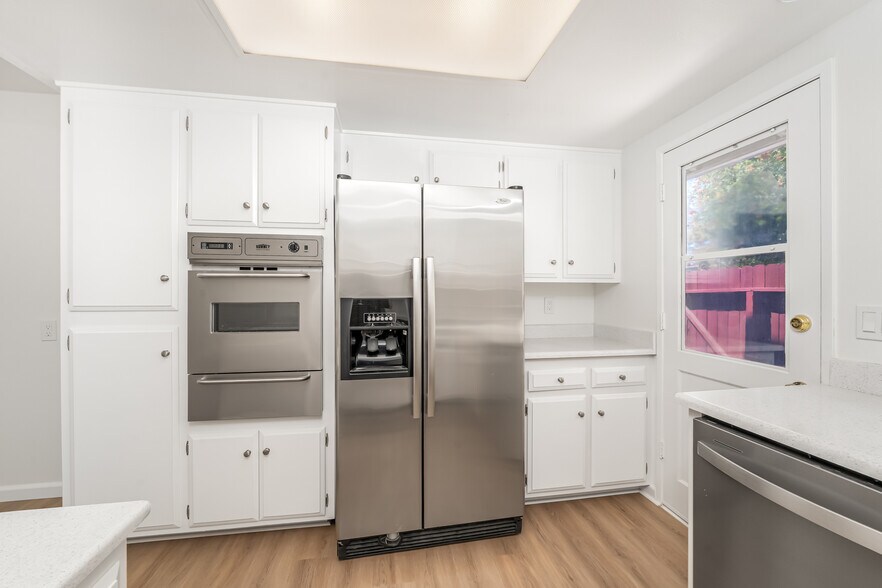 2601 W Juniper St, Santa Ana, CA à vendre - Photo de l’immeuble – Image 2 sur 39