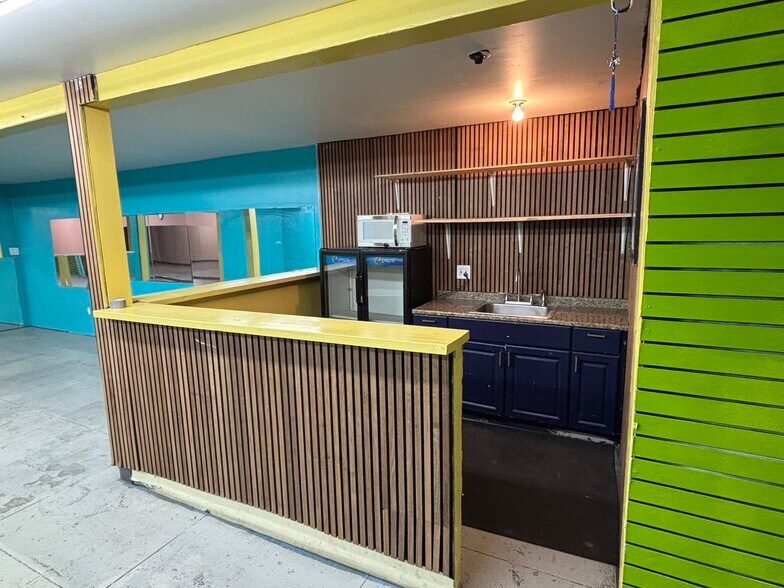 5536-5542 Santa Monica Blvd, Los Angeles, CA à louer - Photo de l’immeuble – Image 2 sur 7
