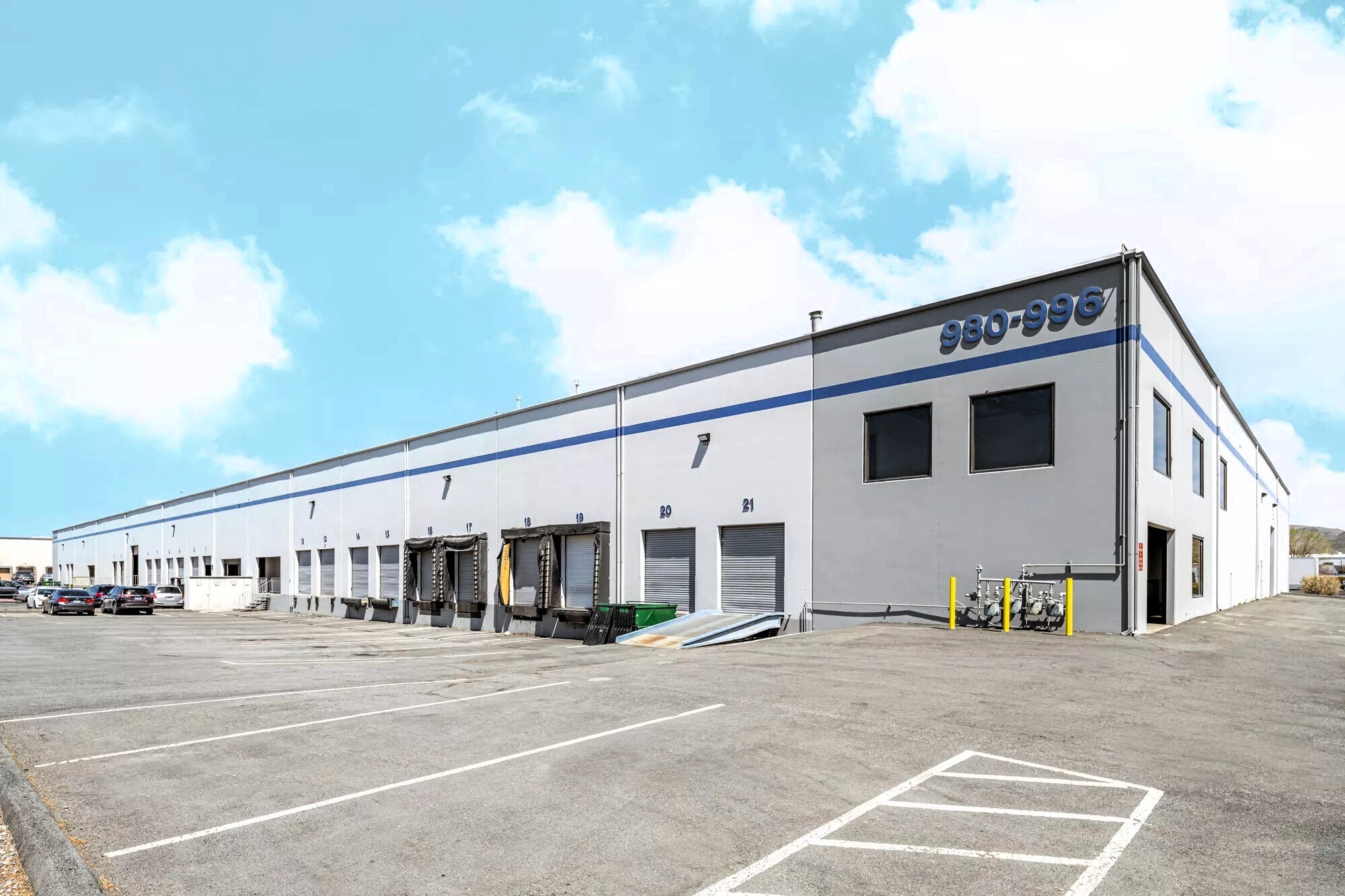 980-996 United Cir, Sparks, NV à louer Photo principale– Image 1 sur 10