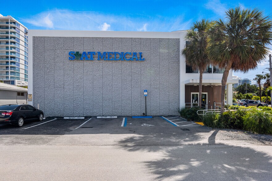 900 NE 26th Ave, Fort Lauderdale, FL à louer - Photo de l’immeuble – Image 1 sur 21