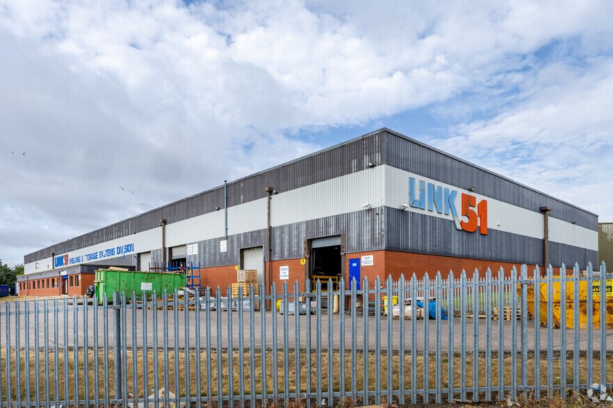 Mill St, Brierley Hill à louer - Photo de l’immeuble – Image 2 sur 4