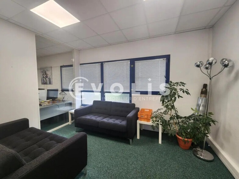 Bureau dans Bron à louer - Photo intérieure – Image 3 sur 20