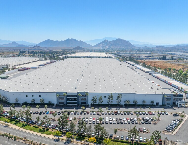 3700 Indian Ave, Perris, CA à louer - Photo de l’immeuble – Image 3 sur 5