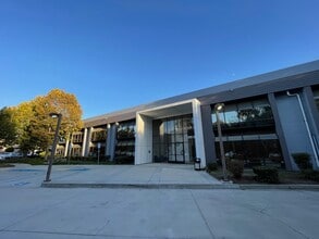 3333 S Brea Canyon Rd, Diamond Bar, CA à louer Photo intérieure– Image 2 sur 14