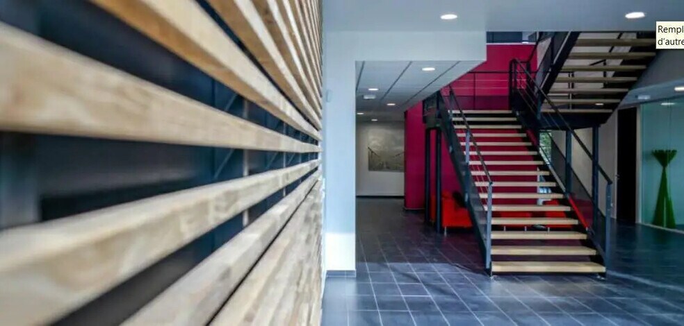 Local d'activités dans Tremblay-en-France à vendre - Photo de l’immeuble – Image 3 sur 5