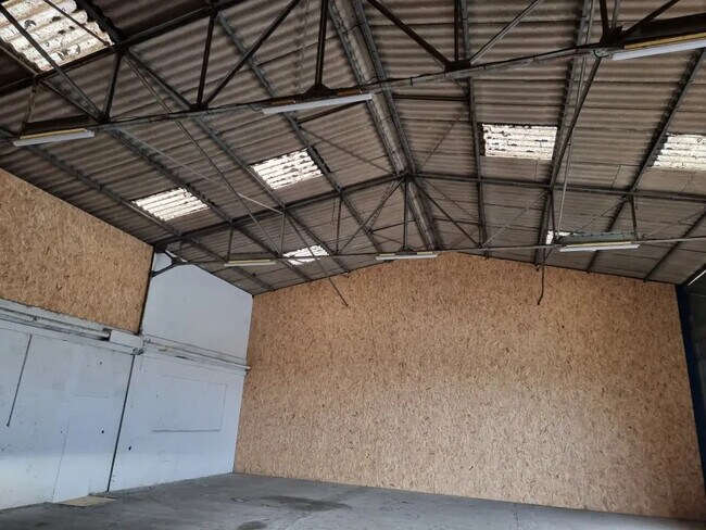 Plus de détails pour 15 Rue De L'Ouche Chantreau, Le Pellerin - Local d'activités à louer