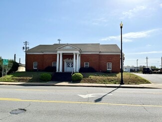 Plus de détails pour 216 N Camellia Blvd, Fort Valley, GA - Bureau à vendre