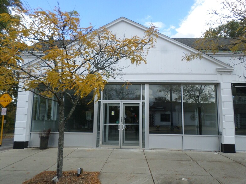 1231 Whitney Ave, Hamden, CT à vendre - Photo de l’immeuble – Image 2 sur 20