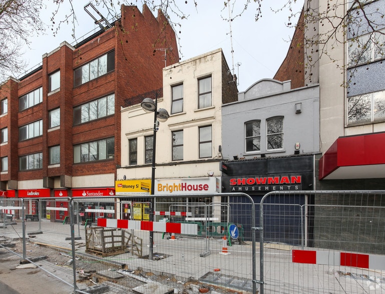 74 Broadway, Londres à vendre - Photo de l’immeuble – Image 2 sur 2