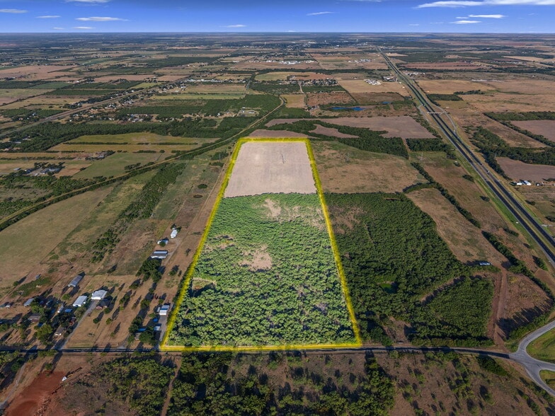 2564 Wellington Lane, Wichita Falls, TX à vendre - Photo principale – Image 1 sur 35