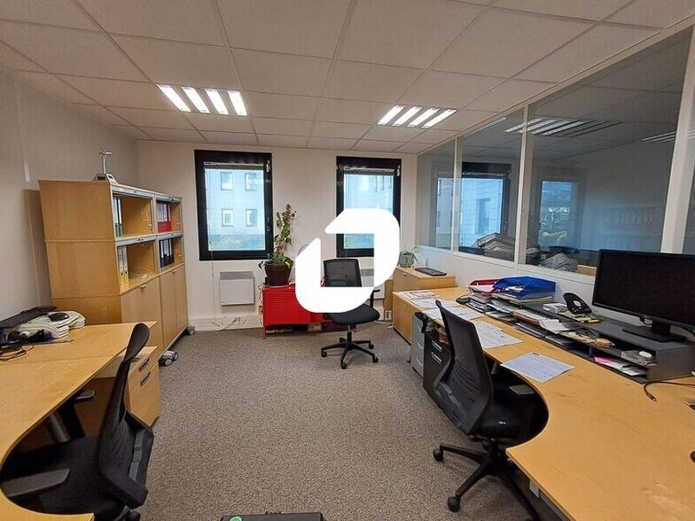 Bureau dans Nanterre à vendre - Photo intérieure – Image 2 sur 17