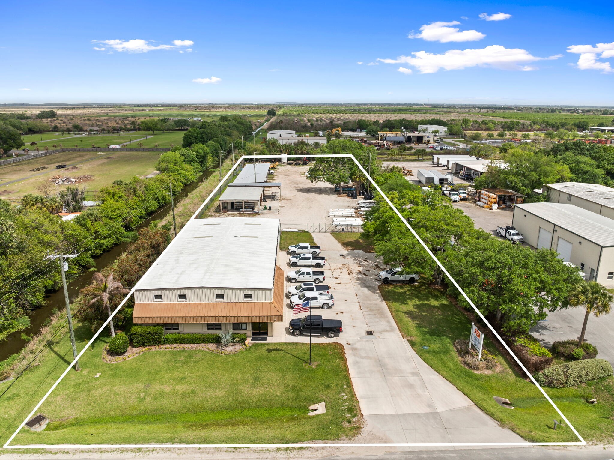 16050 Orange Ave, Fort Pierce, FL à vendre Photo principale– Image 1 sur 56