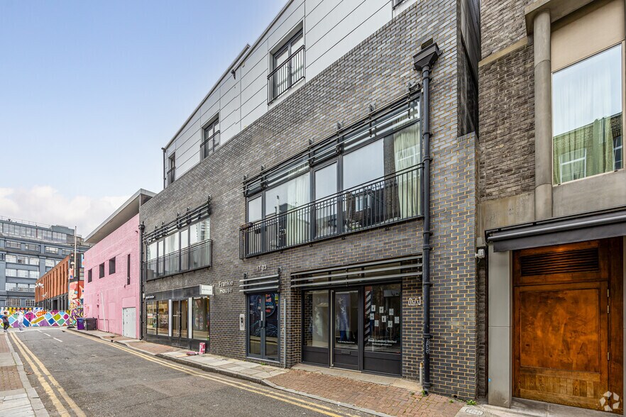 17-23 Whitby St, Londres à louer - Photo de l’immeuble – Image 2 sur 2