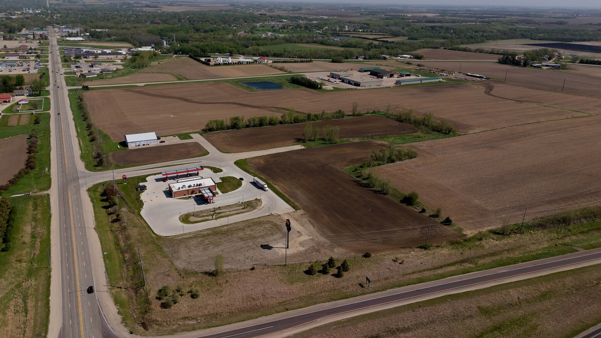 0 Grand Ave, Charles City, IA à vendre Photo principale– Image 1 sur 14