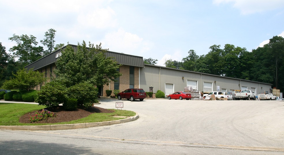 1109 Saunders Ct, West Chester, PA à vendre - Photo de l’immeuble – Image 2 sur 3
