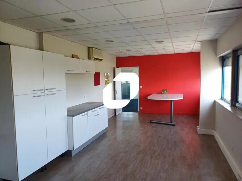 Bureau dans Saint-Herblain à louer - Photo de l’immeuble – Image 3 sur 7