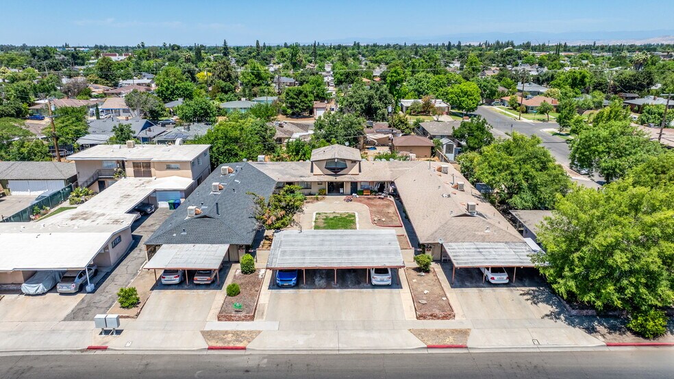 2825 E Harvard Ave, Fresno, CA à vendre - Photo de l’immeuble – Image 2 sur 9