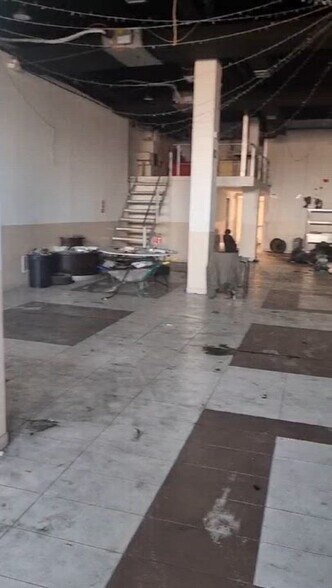 Industriel/Logistique dans El Prat de Llobregat, Barcelona à vendre - Vidéo sur l’annonce professionnelle – Image 3 sur 3