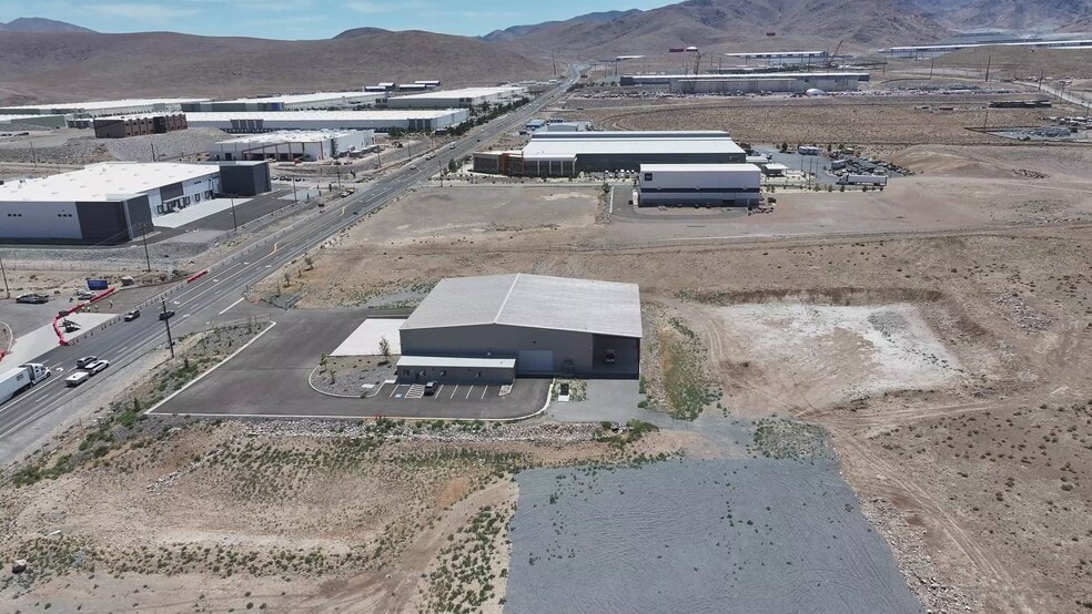 2200 USA Pky, Sparks, NV à vendre - Vidéo sur l’annonce professionnelle – Image 2 sur 26