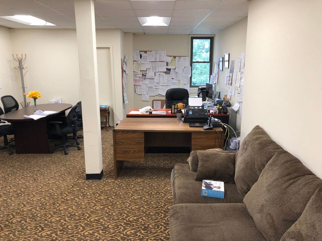 33-43 Great Neck Rd, Great Neck, NY à louer Photo intérieure– Image 1 sur 1