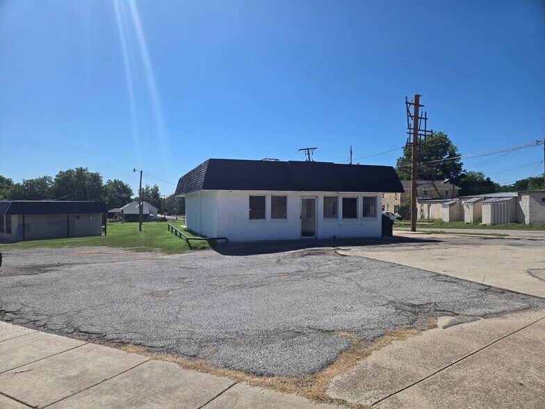 6011 Brocks Ln, Fort Worth, TX à vendre - Photo de l’immeuble – Image 3 sur 24