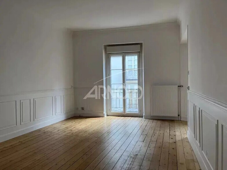 Bureau dans Nantes à vendre - Photo de l’immeuble – Image 2 sur 10