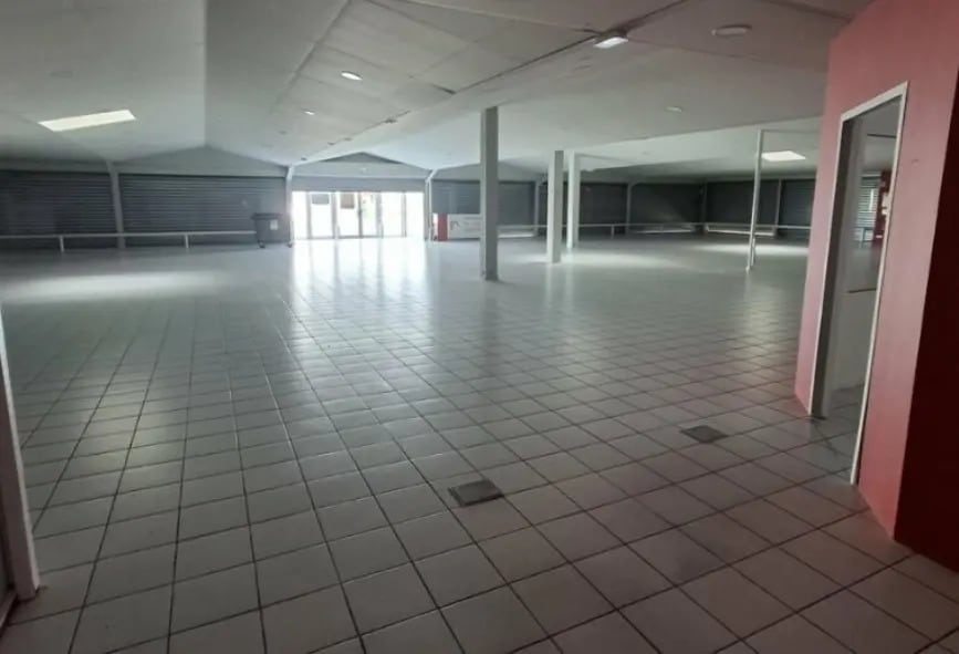 Local d’activités dans Fagnières à louer Photo de l’immeuble– Image 1 sur 2