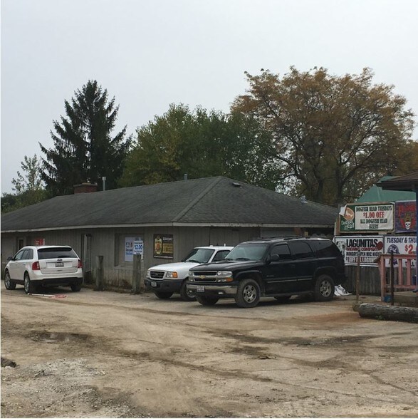 2601 S River Rd, McHenry, IL à vendre - Photo de l’immeuble – Image 2 sur 4