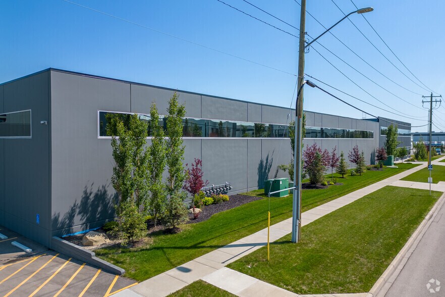 1750 120 Av NE, Calgary, AB à vendre - Photo de l’immeuble – Image 2 sur 2