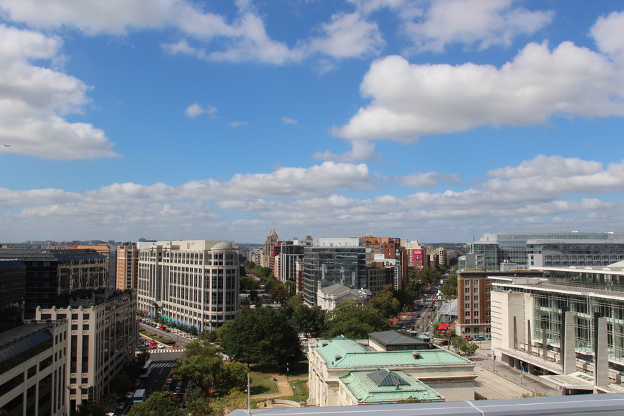 601 Massachusetts Ave NW, Washington, DC à louer - Photo de l’immeuble – Image 2 sur 12