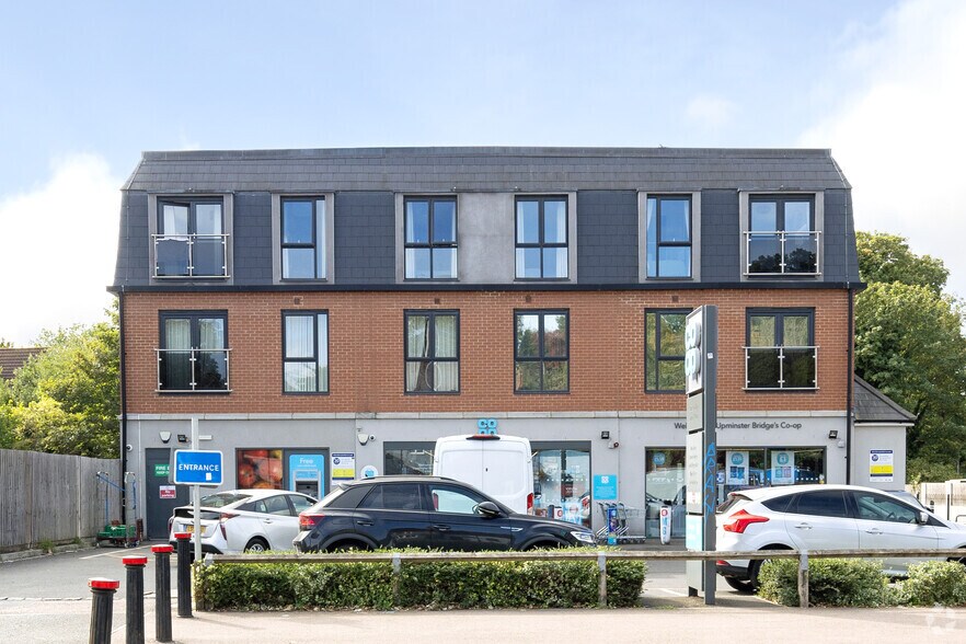166A Upminster Rd, Upminster à vendre - Photo de l’immeuble – Image 2 sur 5