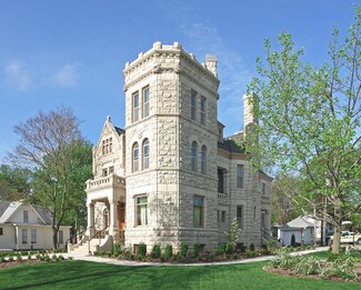 Plus de détails pour 1307 Massachusetts St, Lawrence, KS - Bureau à louer