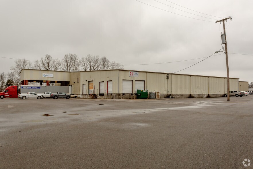 120 Spence Ln, Nashville, TN à louer - Photo principale – Image 1 sur 11