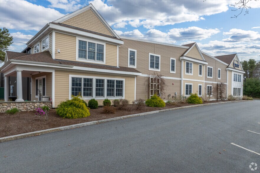 70 Industrial Park Rd, Plymouth, MA à louer - Photo de l’immeuble – Image 2 sur 8