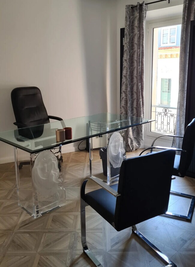Plus de détails pour 41 Rue D'Antibes, Cannes - Coworking à louer
