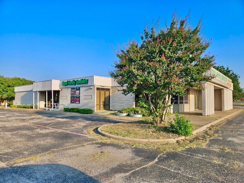 525 W Pleasant Run Rd, Lancaster, TX à vendre - Photo de l’immeuble – Image 2 sur 6