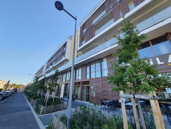 Plus de détails pour Local commercial à vendre