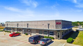 Plus de détails pour 2525 N Frazier St, Conroe, TX - Bureau à vendre