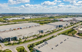 835 Intermodal Dr, Brampton, ON à louer Photo de l’immeuble– Image 1 sur 8