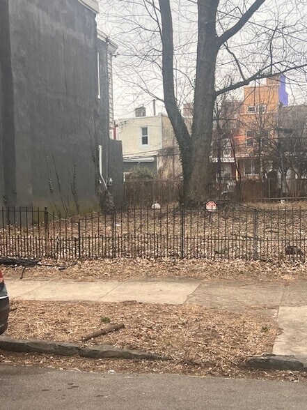 5668 Morton st, Philadelphia, PA à vendre - Photo de l’immeuble – Image 3 sur 4