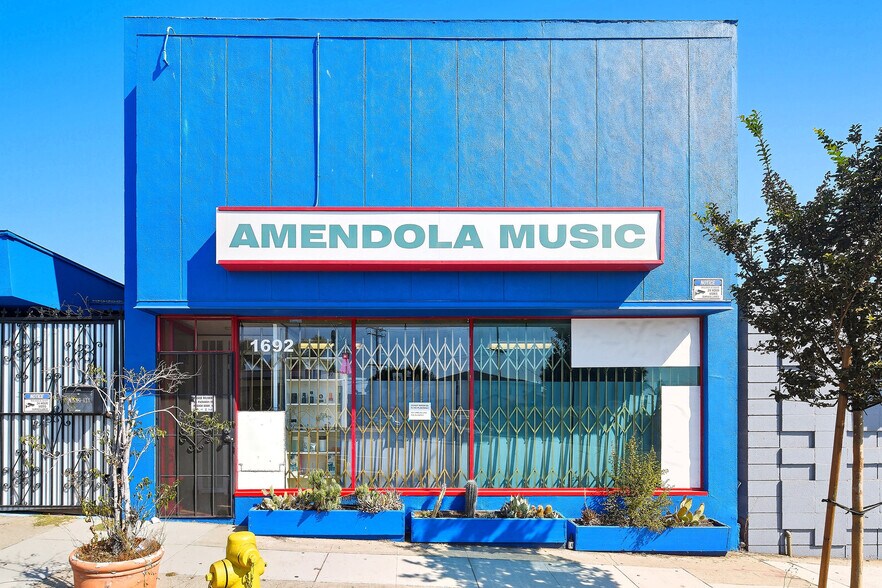 1696 Centinela Ave, Inglewood, CA à vendre - Photo de l’immeuble – Image 2 sur 72