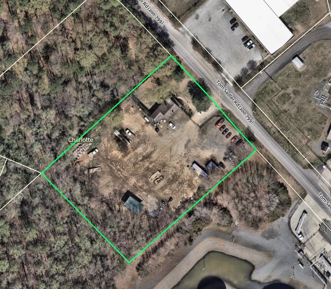 533 Tom Sadler Rd, Charlotte, NC à vendre - Photo de l’immeuble – Image 2 sur 3