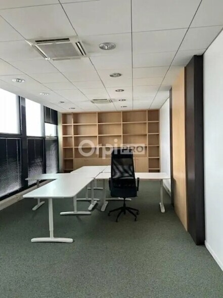 Bureau dans Reims à louer - Photo de l’immeuble – Image 1 sur 12