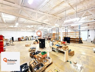 Plus de détails pour Bureau, Local d'activités à louer