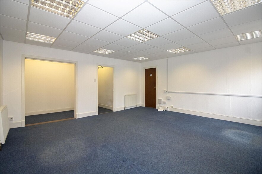 No. 24 and Athole Court Offices, Dingwall à vendre - Photo de l’immeuble – Image 3 sur 17
