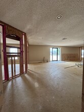 719 E 141st St, Glenpool, OK à louer Photo intérieure– Image 2 sur 9