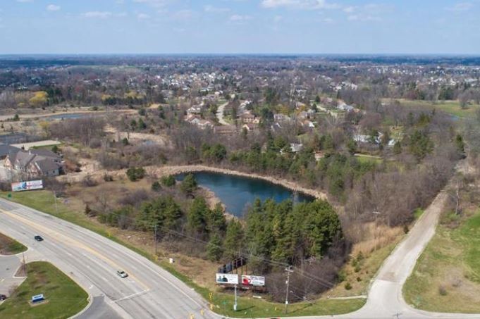 South Saginaw Rd, Grand Blanc, MI à vendre - Photo de l’immeuble – Image 2 sur 4