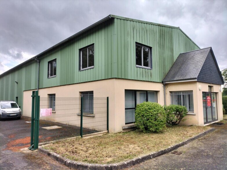Industriel/Logistique dans La Suze Sur Sarthe à louer - Photo de l’immeuble – Image 1 sur 8