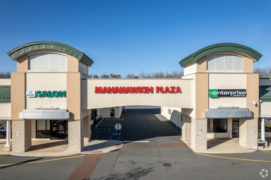 712 E Bay Ave, Manahawkin, NJ à louer - Photo de l’immeuble – Image 1 sur 15
